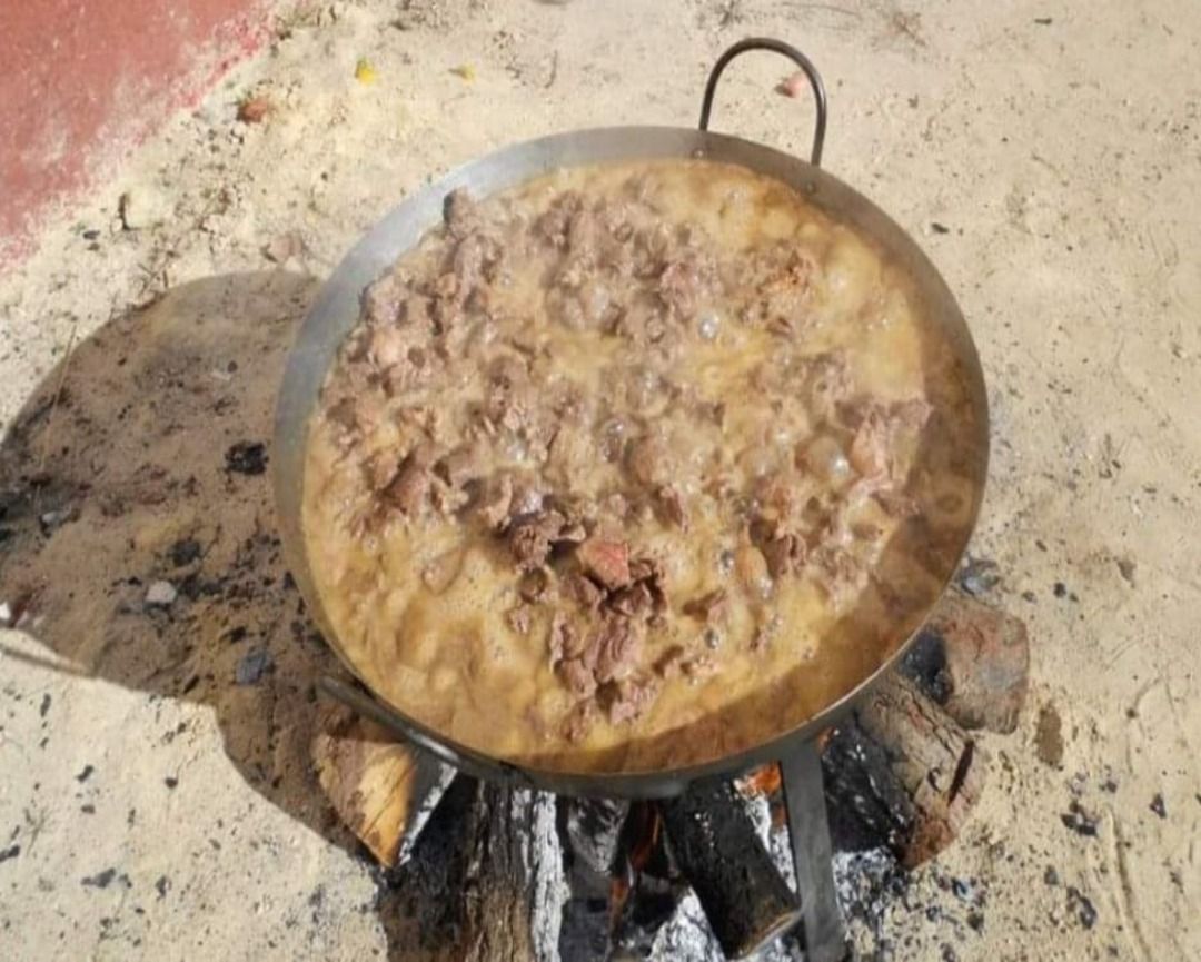 carne frita.